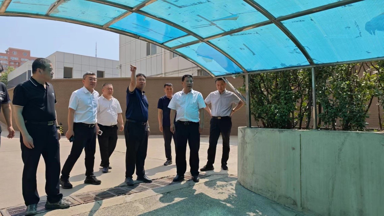 公司開展汛期防汛安全巡檢.jpg 公司開展汛期防汛安全巡檢.jpg